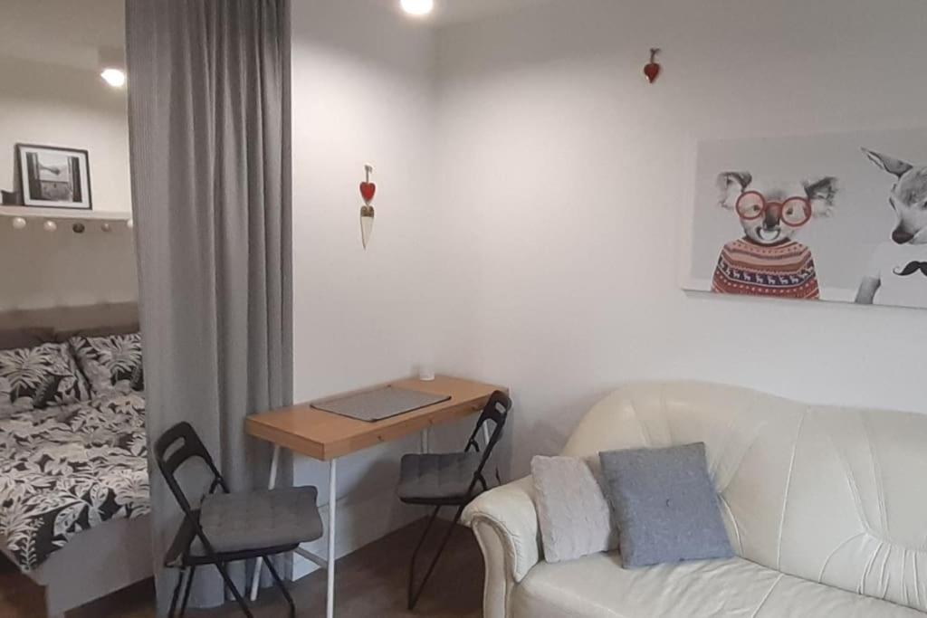 Lemuria Apartament Szkolna Centrum レグニツァ エクステリア 写真