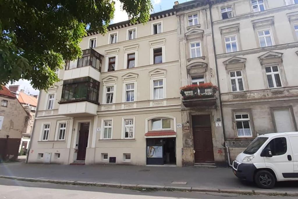 Lemuria Apartament Szkolna Centrum レグニツァ エクステリア 写真